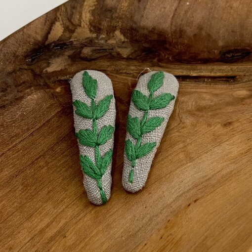 vyšívané sponky lístečky